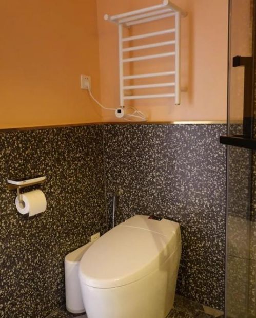 智能毛巾架 98平米精致空間中的科技與美學交融